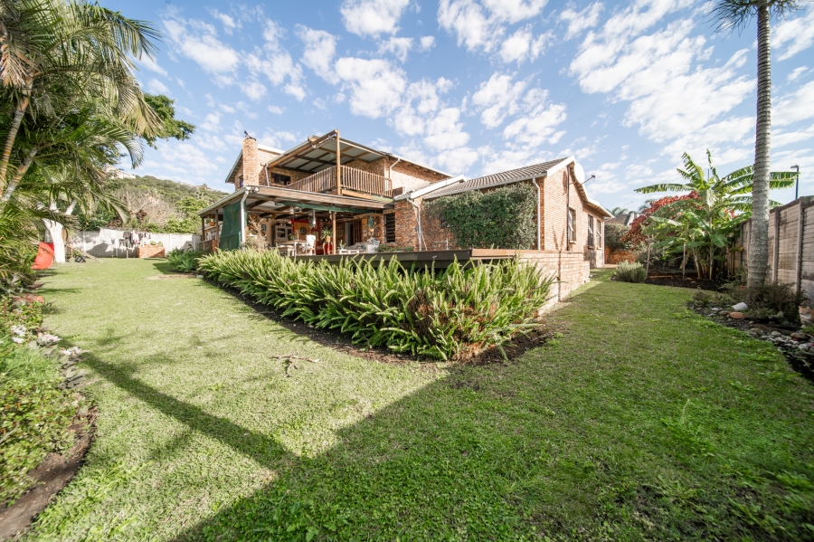 5 Bedroom Property for Sale in Gonubie Eastern Cape